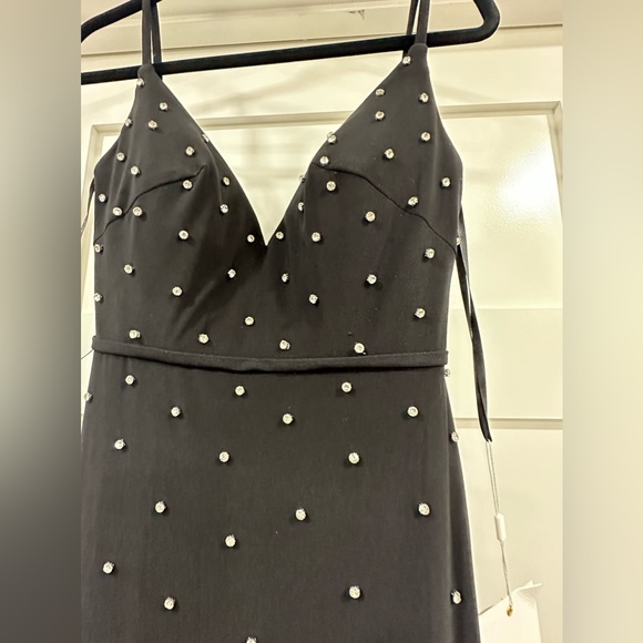 SOLD - RHINESTONE EMBELLISHED V-NECK GOWN Size O COLOR — Black New With Tags - Picture 6 of 7